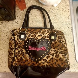 betsey johnson purse